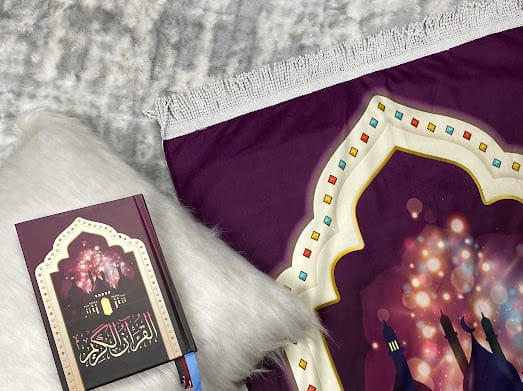 Mushaf & Rug Package | Royal burgundy